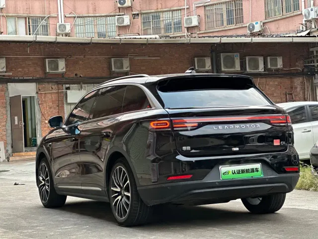 Leapmotor C11 — Фото автомобиля 6