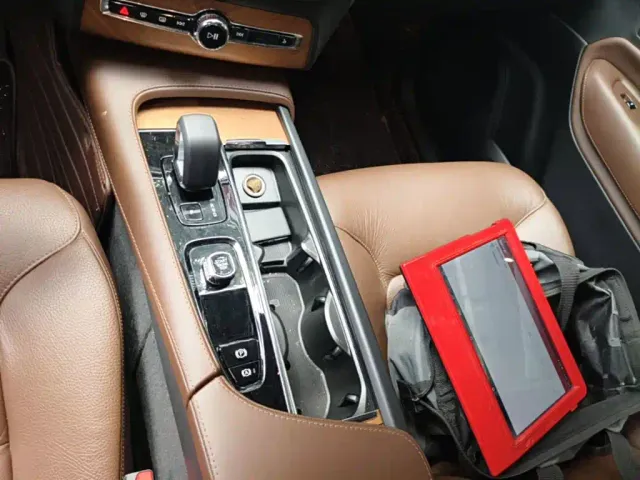 Volvo XC90 — Фото автомобиля 13
