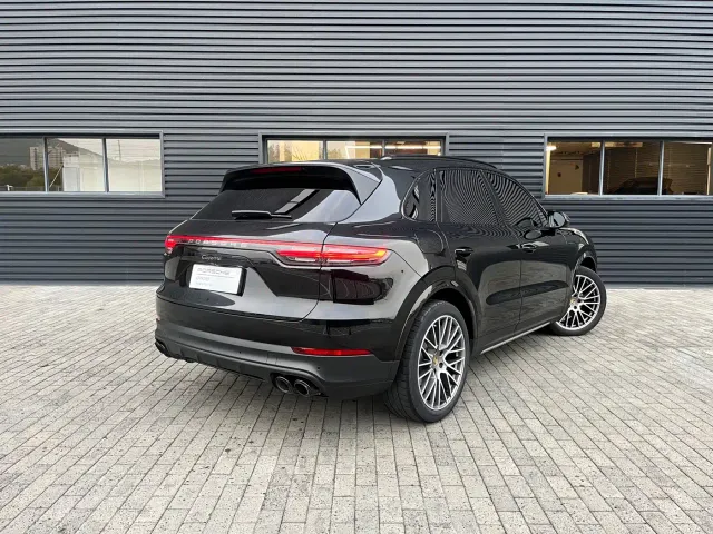 Porsche Cayenne — Фото автомобиля 5