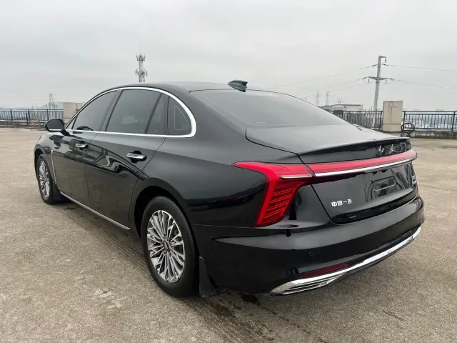 Hongqi H5 — Фото автомобиля 8
