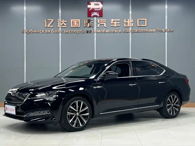 Фотография автомобиля — Skoda Superb