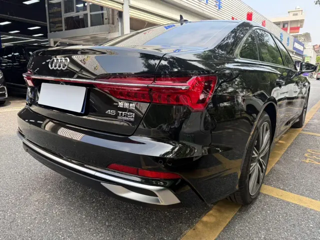Audi A6L — Фото автомобиля 25