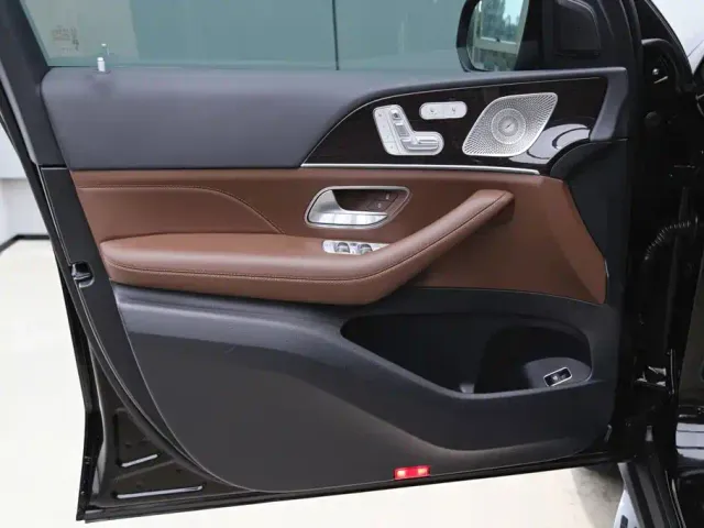 Mercedes-Benz GLE-Class — Фото автомобиля 10