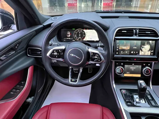Jaguar XEL — Фото автомобиля 12
