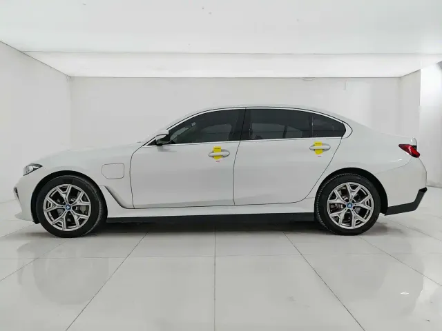 BMW i3 — Фото автомобиля 8