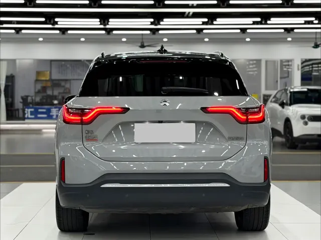 Nio ES6 — Фото автомобиля 5