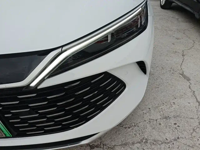 BYD Qin L — Фото автомобиля 23