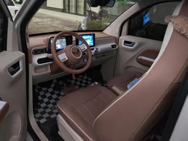 Wuling Hongguang Mini EV — Фото автомобиля 11