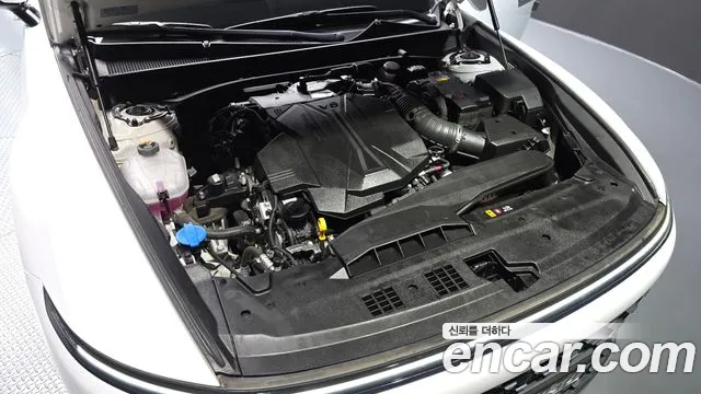 Hyundai Grandeur GN7 — Фото автомобиля 9