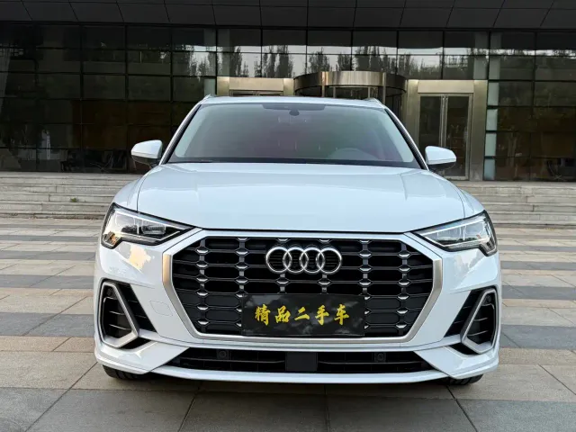 Audi Q3 — Фото автомобиля 2