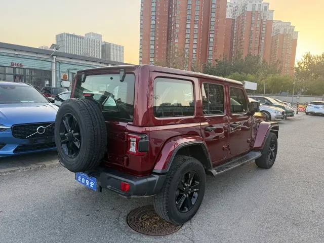 Jeep Wrangler — Фото автомобиля 13