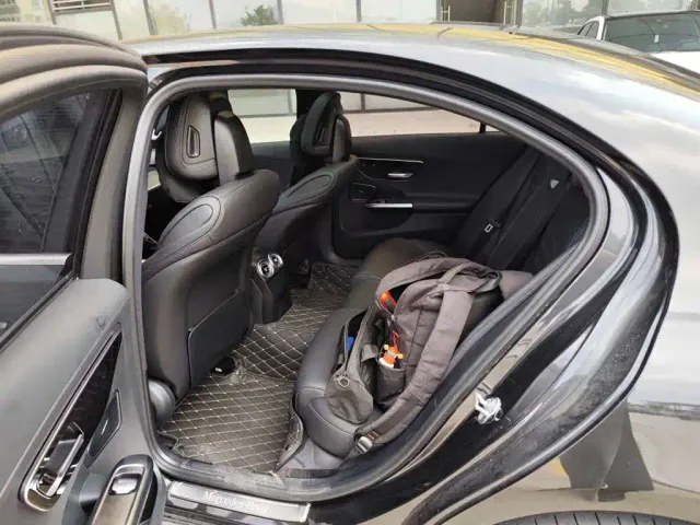 Mercedes-Benz C-Class — Фото автомобиля 7