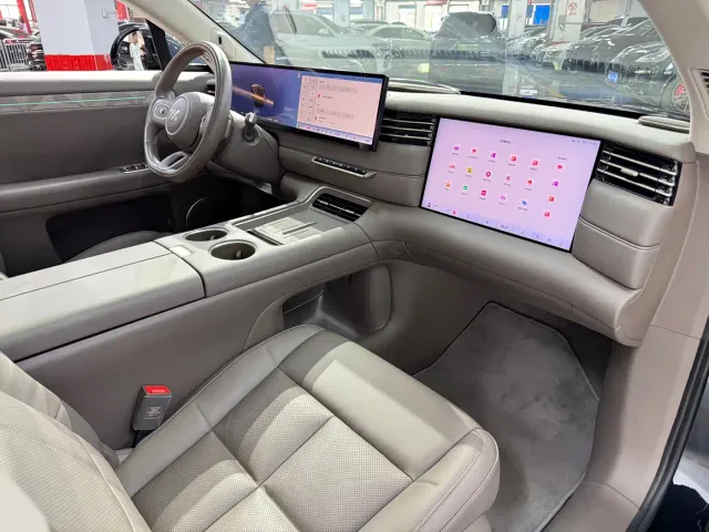 IM Motors LS6 — Фото автомобиля 9