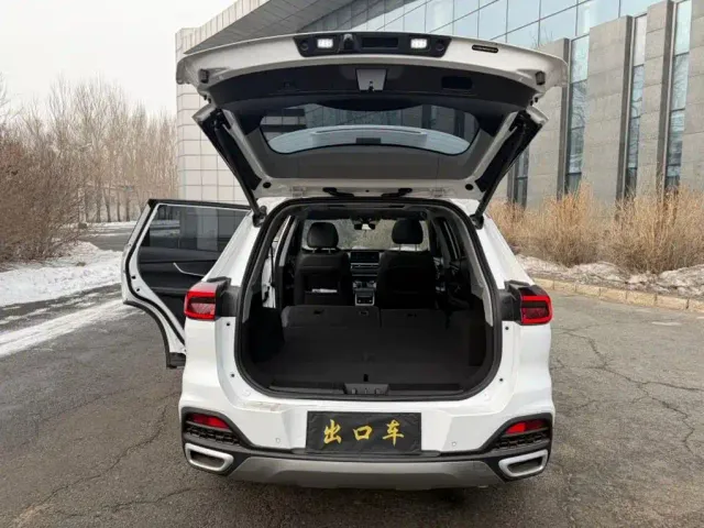 Chery Tiggo 8 — Фото автомобиля 8