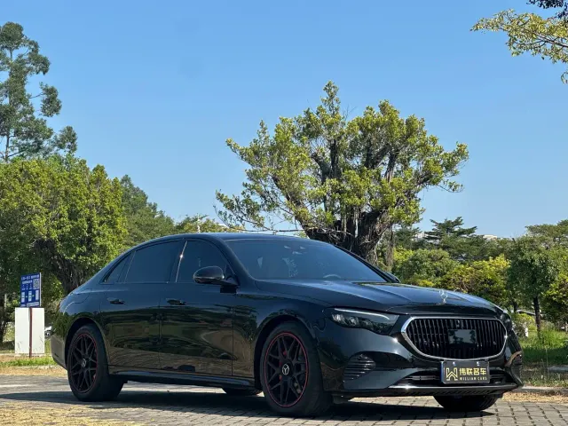 Mercedes-Benz E-Class — Фото автомобиля 3
