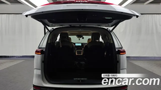 Kia Carnival 4th Gen — Фото автомобиля 25