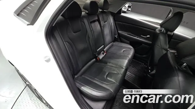 Hyundai AVANTE Avante (CN7) — Фото автомобиля 26