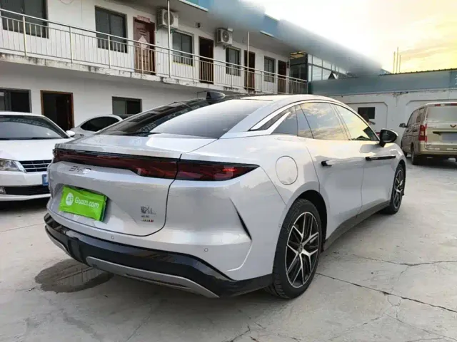 BYD Han L — Фото автомобиля 6