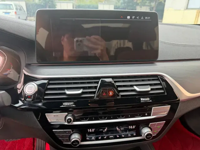 BMW 5 Series — Фото автомобиля 21