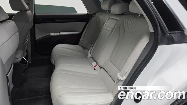 Hyundai Grandeur GN7 — Фото автомобиля 16