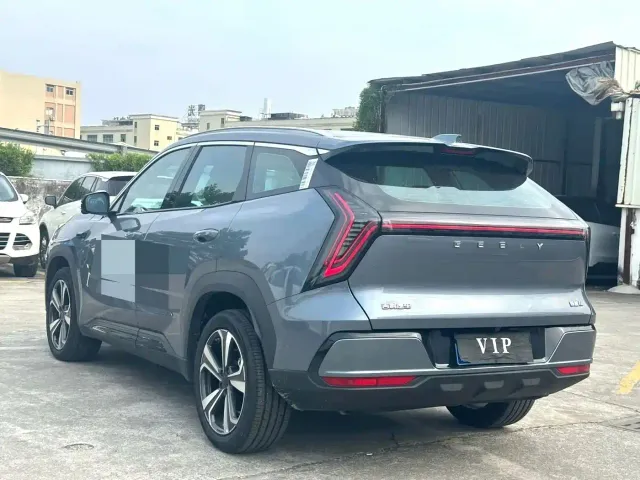 Geely Boyue L — Фото автомобиля 12