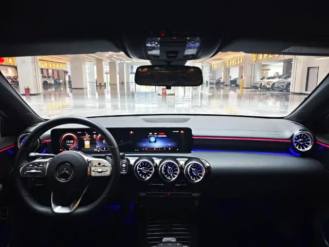 Mercedes-Benz A-Class — Фото автомобиля 14