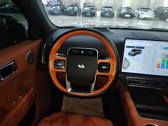 Li Auto L7 — Фото автомобиля 10