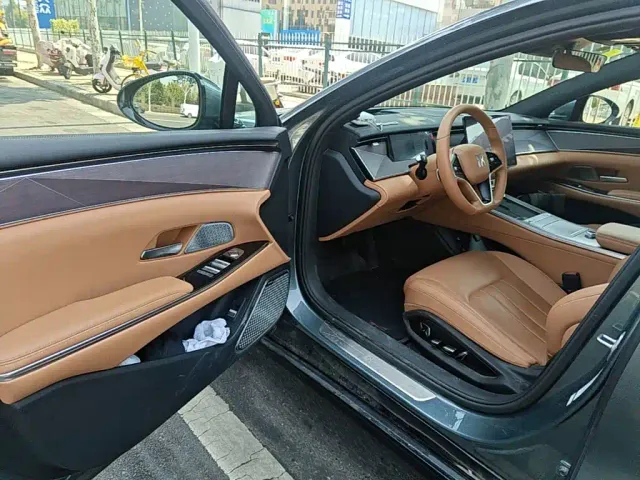 BYD Han L — Фото автомобиля 15
