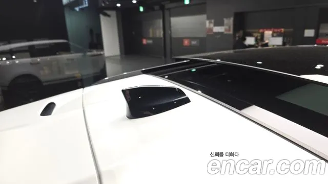 Land Rover Range Rover Velar — Фото автомобиля 28