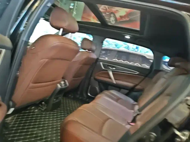 Honda UR-V — Фото автомобиля 16
