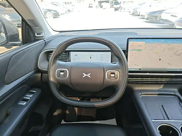 Xpeng G6 — Фото автомобиля 10