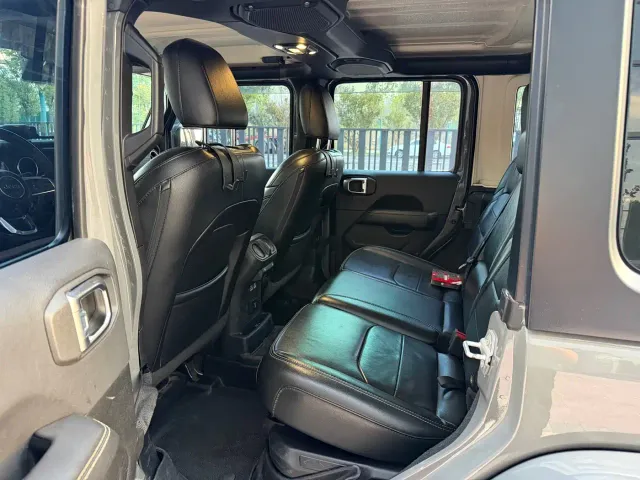 Jeep Wrangler 4xe — Фото автомобиля 5