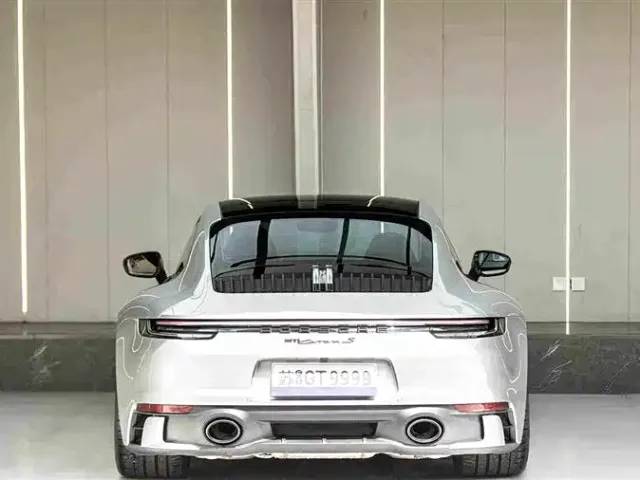 Porsche 911 — Фото автомобиля 6