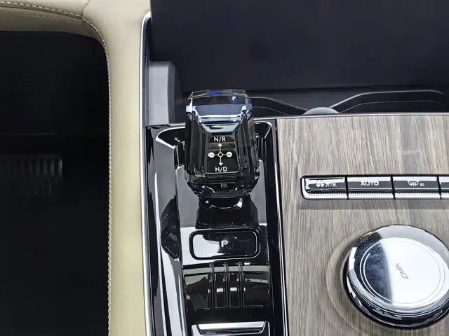 Geely Xingyue L — Фото автомобиля 13