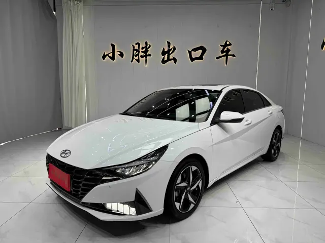 Фотография автомобиля — Hyundai Elantra