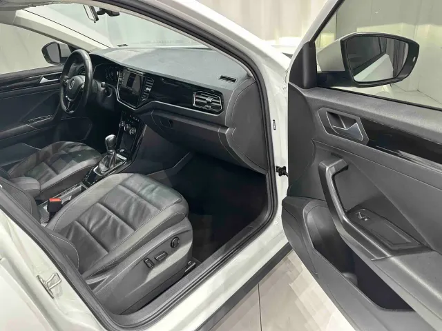 Volkswagen T-Roc — Фото автомобиля 19