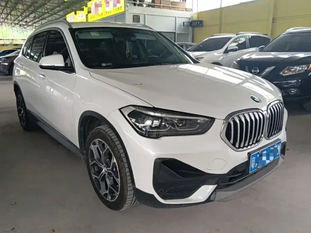 BMW X1 — Фото автомобиля 3