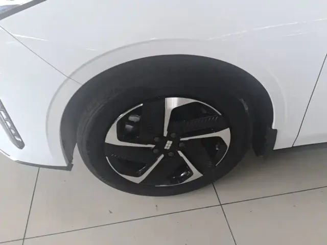 Geely Galaxy L6 — Фото автомобиля 22