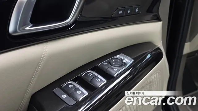 Kia Carnival Generation 4 — Фото автомобиля 28