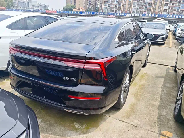 Bestune B70 — Фото автомобиля 18