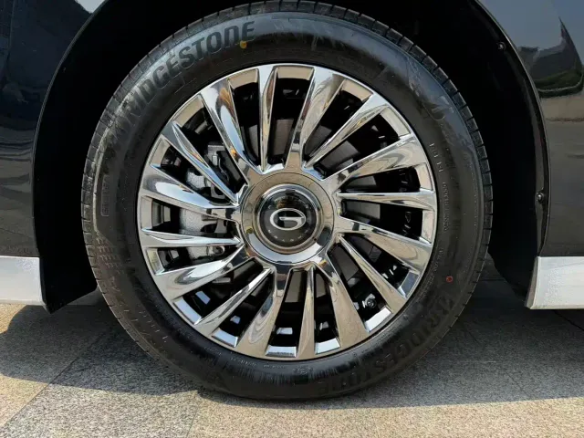GAC Trumpchi M8 — Фото автомобиля 18