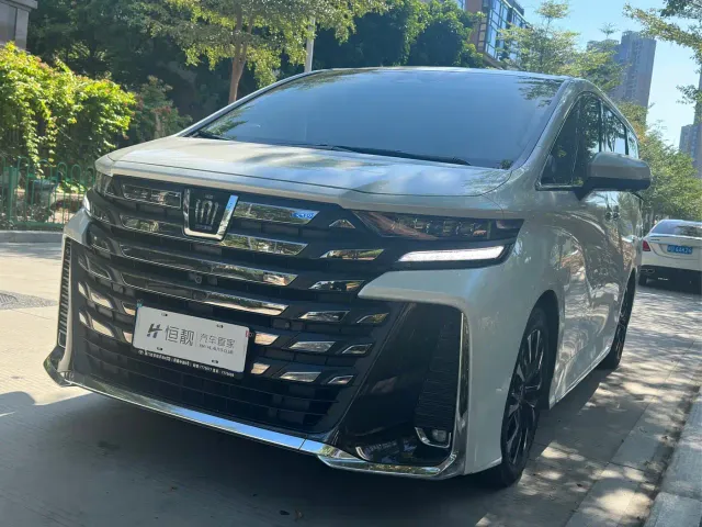 Фотография автомобиля — Toyota Vellfire