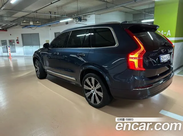 Вольво XC90 — Фото автомобиля 3