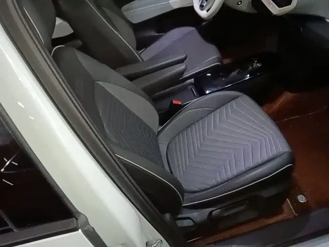 Volkswagen ID.3 — Фото автомобиля 24
