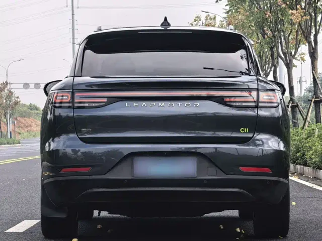 Leapmotor C11 — Фото автомобиля 5
