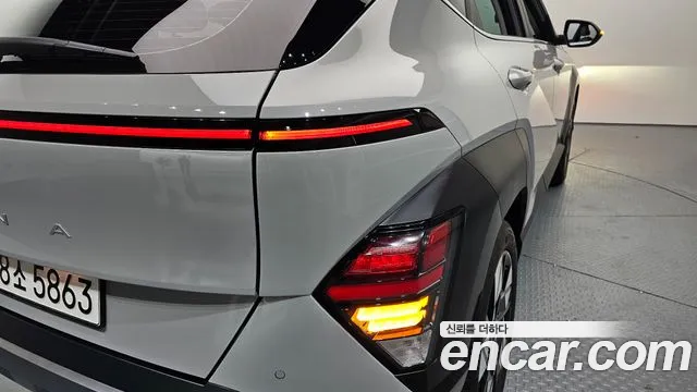 Hyundai Kona — Фото автомобиля 8