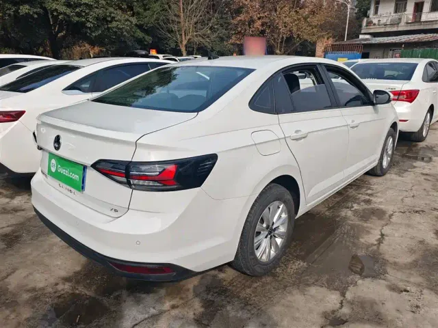 Volkswagen Lavida — Фото автомобиля 6