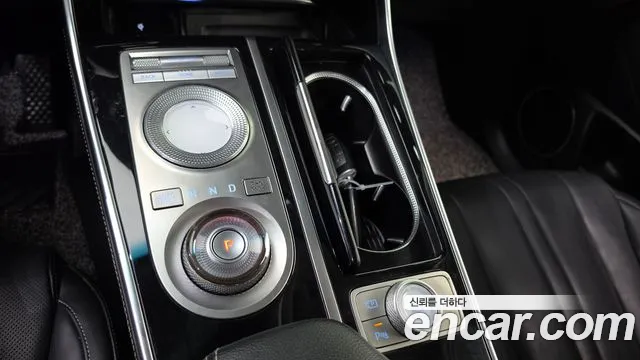 Genesis GV80 — Фото автомобиля 12
