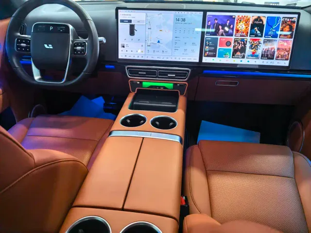 Li Auto L8 — Фото автомобиля 6
