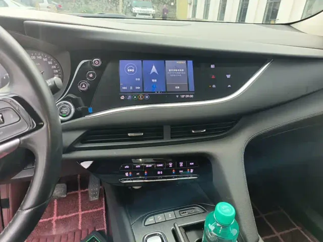 Buick Enclave — Фото автомобиля 12